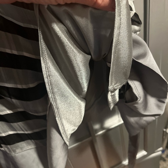NY &CO sz : XL : stripes black white silver tie waist sleeveless blouse - Picture 5 of 14